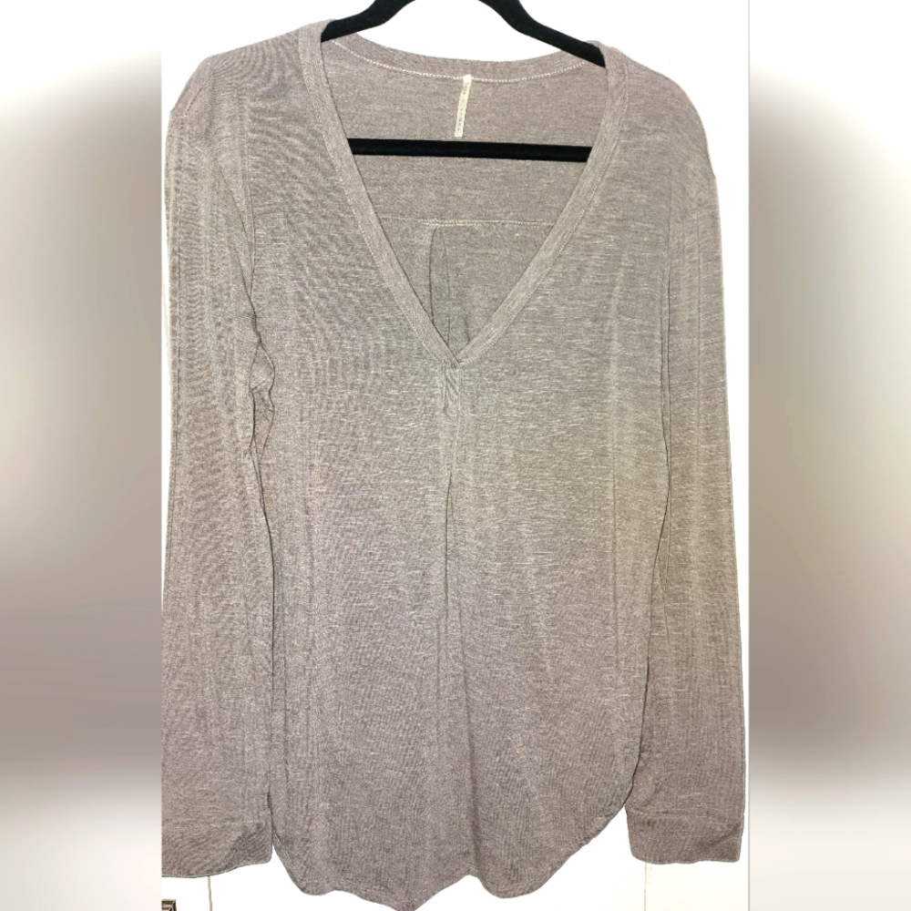 Long sleeved knit top Brand: "Nine 1 Eight" size Large